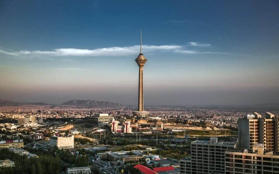 باید ساختمان‌های باشکوه در ایران ساخته شود